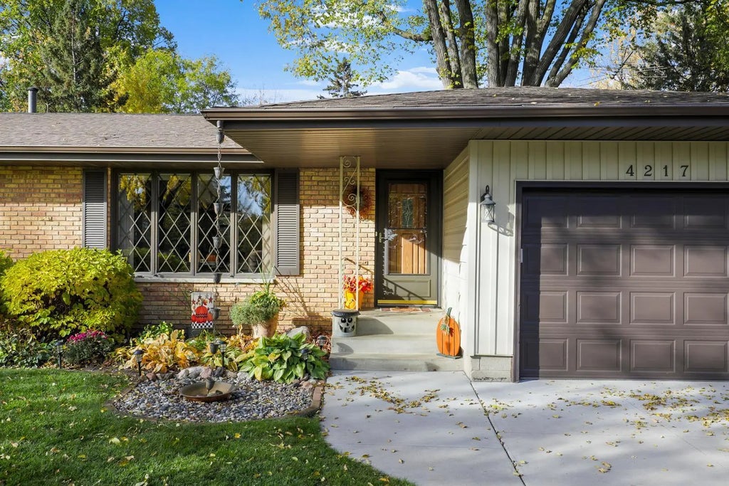 4217 Zealand Avenue N, New Hope