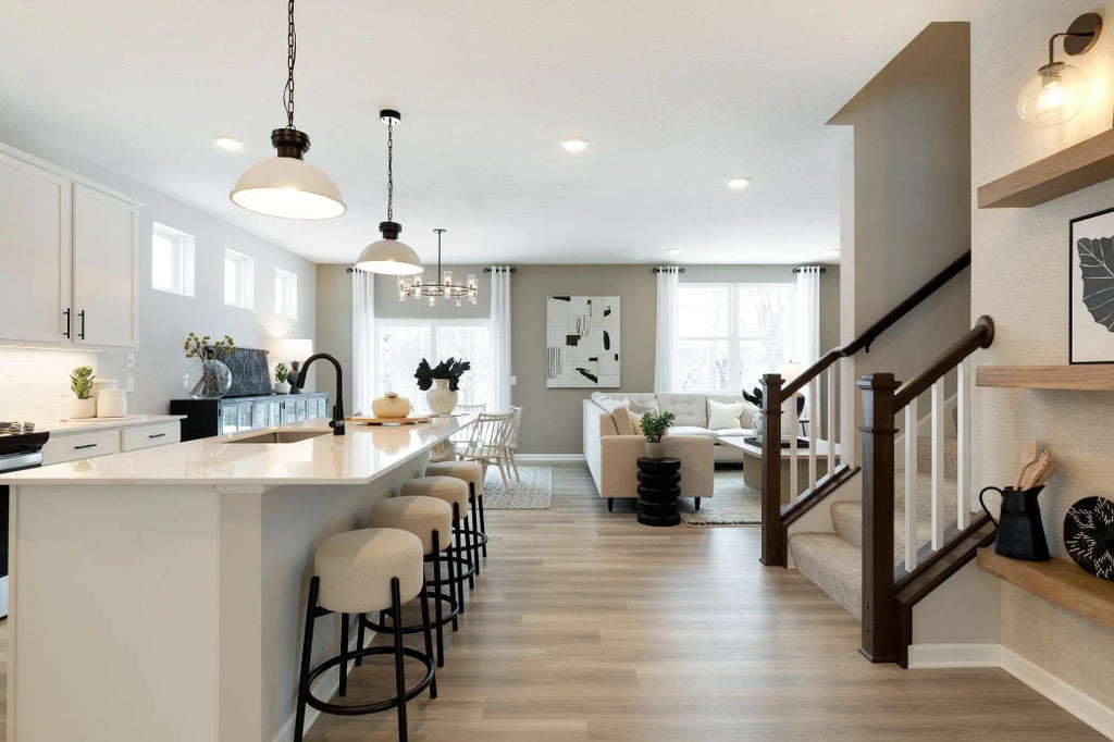 12732 Farnham Lane, Rogers