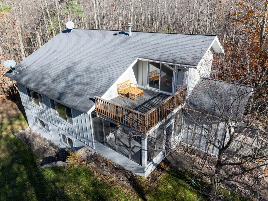 5267 Country Road A, Jackson Twp