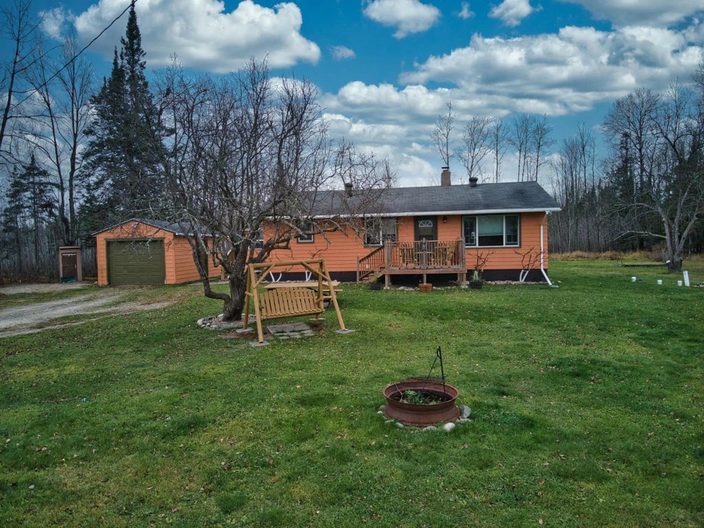 41443 County Road 332, Bovey