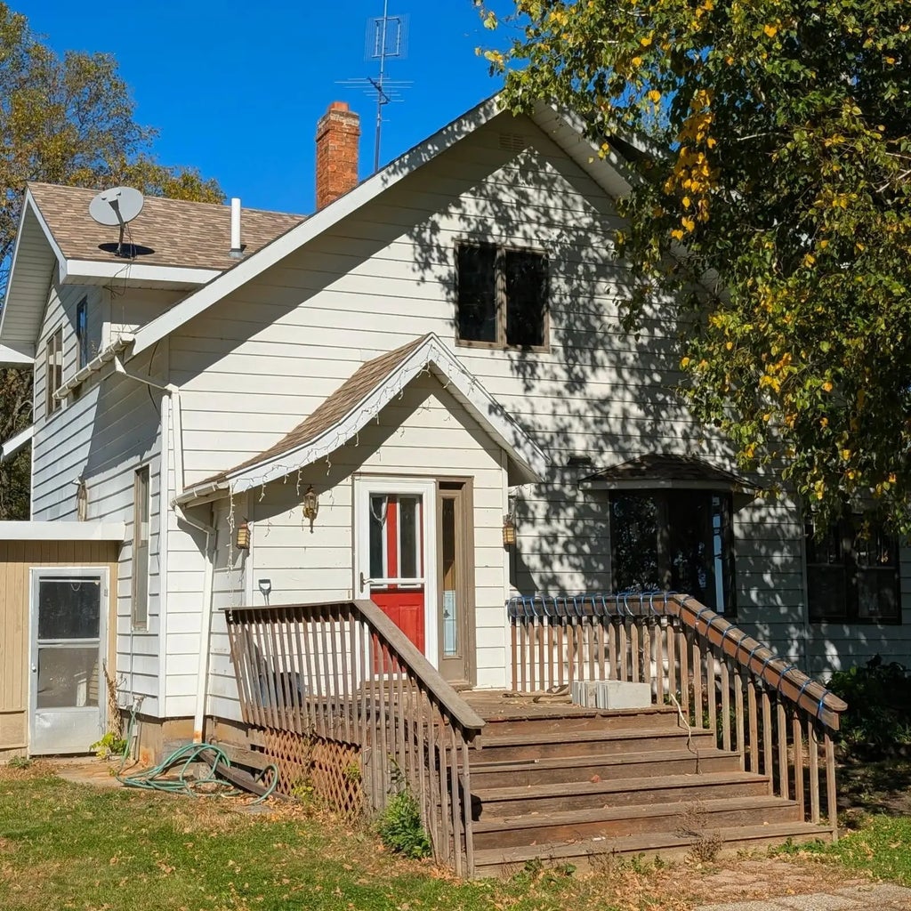 2551 361st Avenue, Dawson