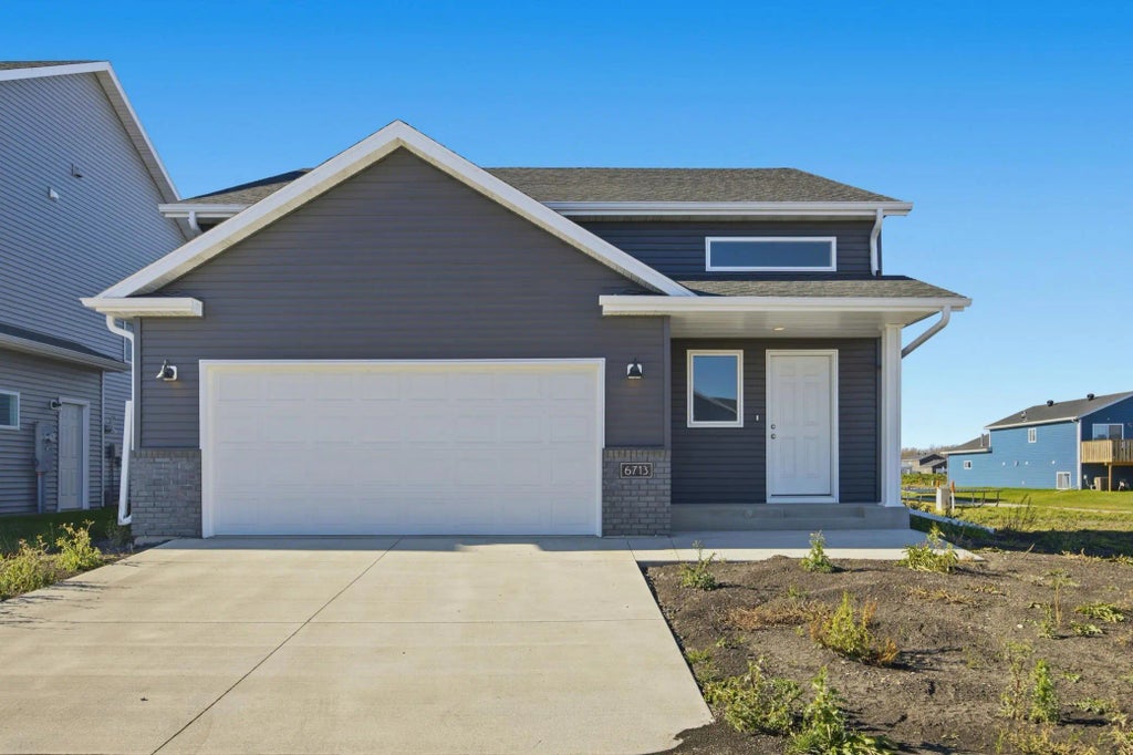 6713 Samuel Drive, Horace