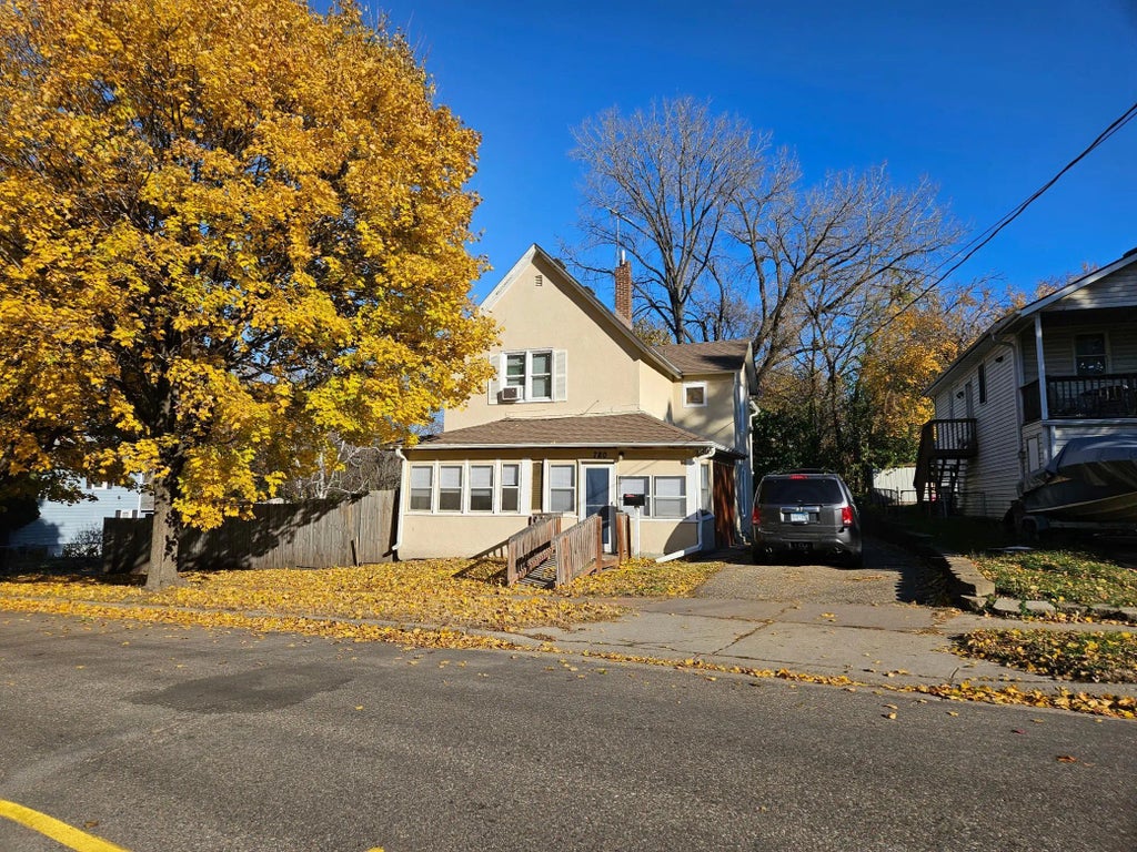 780 Dodd Road, West Saint Paul