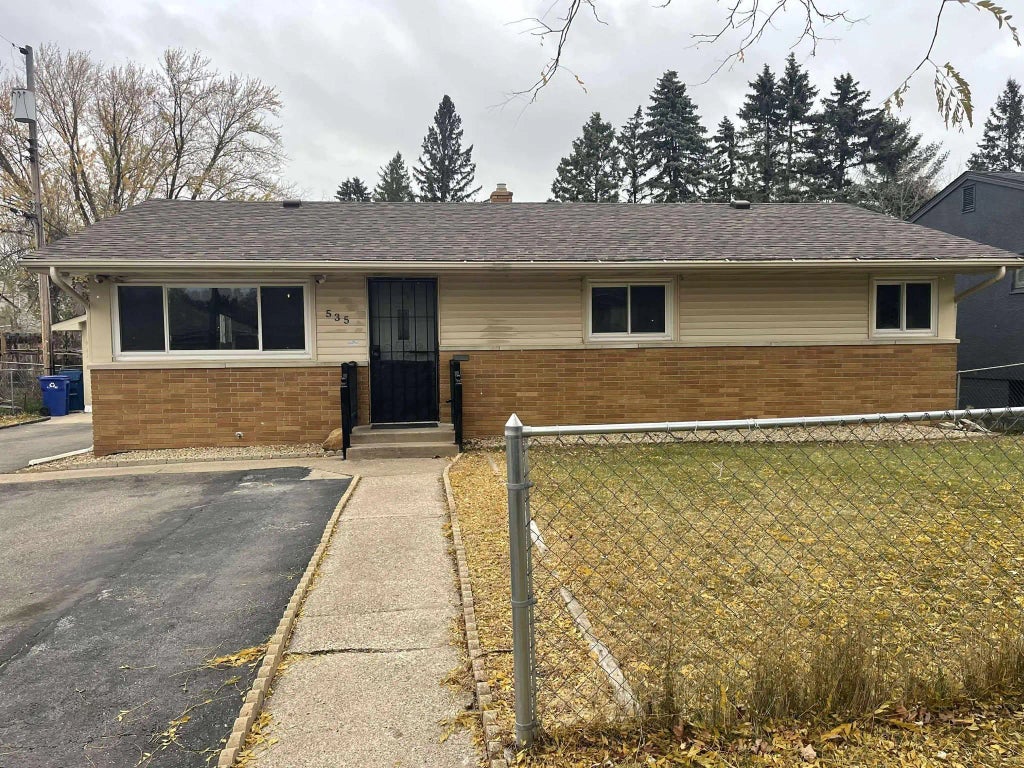 535 Cottage Avenue E, Saint Paul