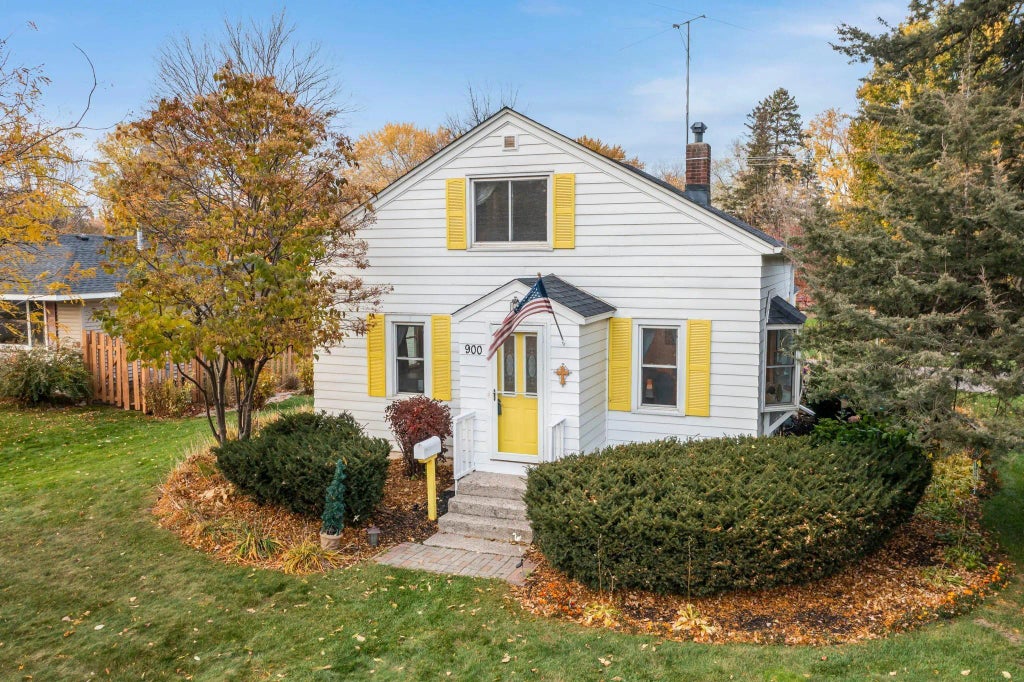 900 3rd Street W, Hastings