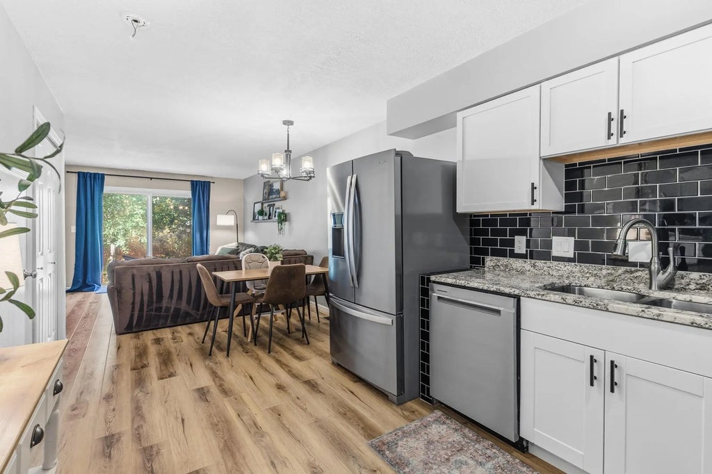 828 Woodgate Drive 105, Vadnais Heights