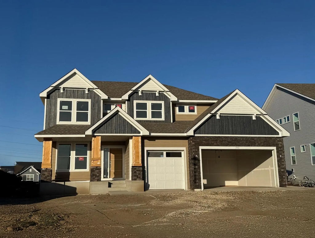 1511 England Way, Shakopee