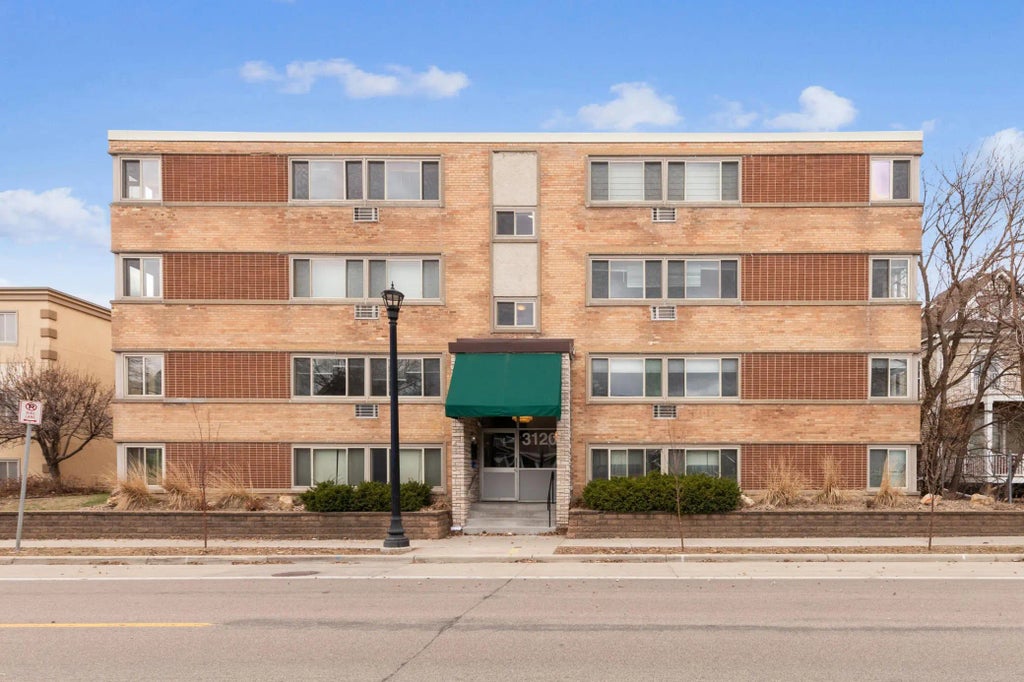 3120 Hennepin Avenue 103, Minneapolis