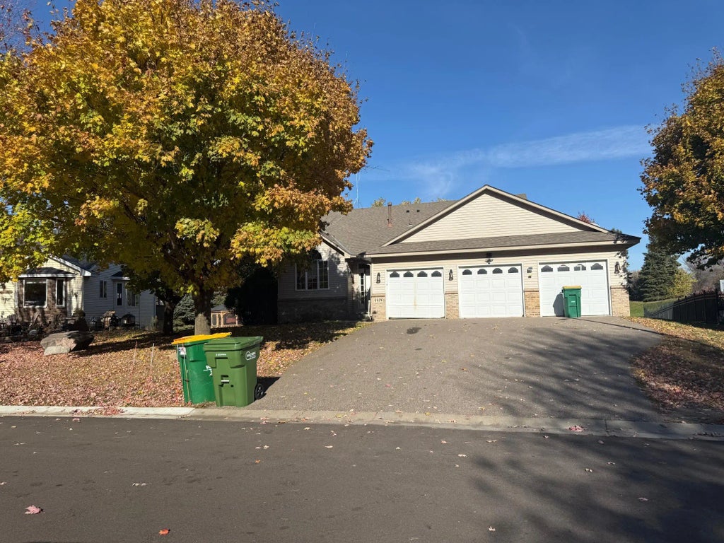 4426 Ladyslipper Avenue N, Brooklyn Park