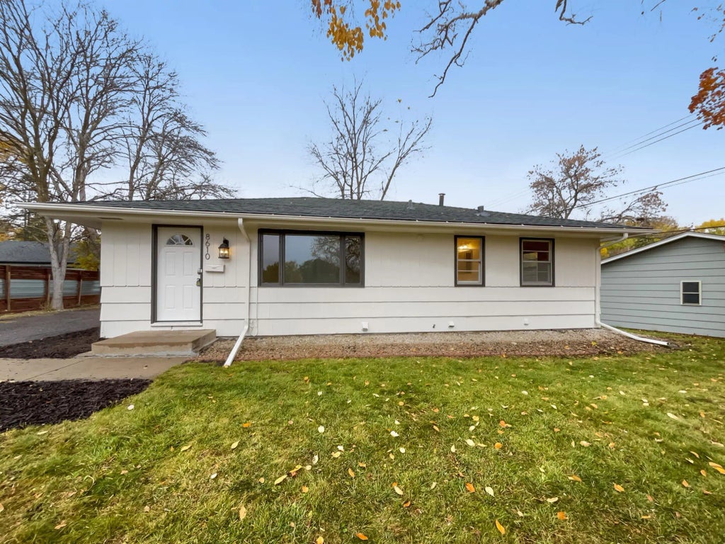 8610 31st Avenue N, Crystal