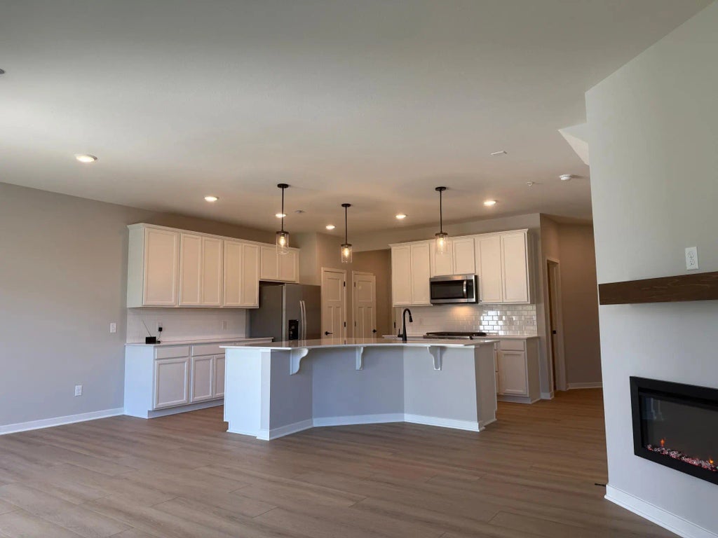 14983 Avondale View, Rosemount