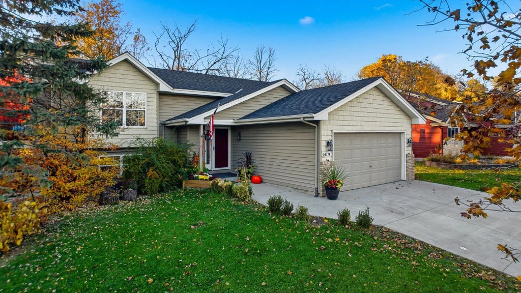 14774 Yosemite Avenue S, Savage