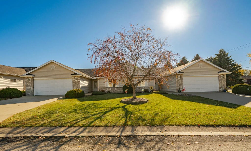 708 7 1/2 Street Circle Nw, Kasson