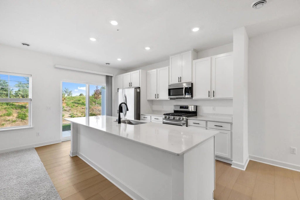 182 Huntington Drive, Waconia