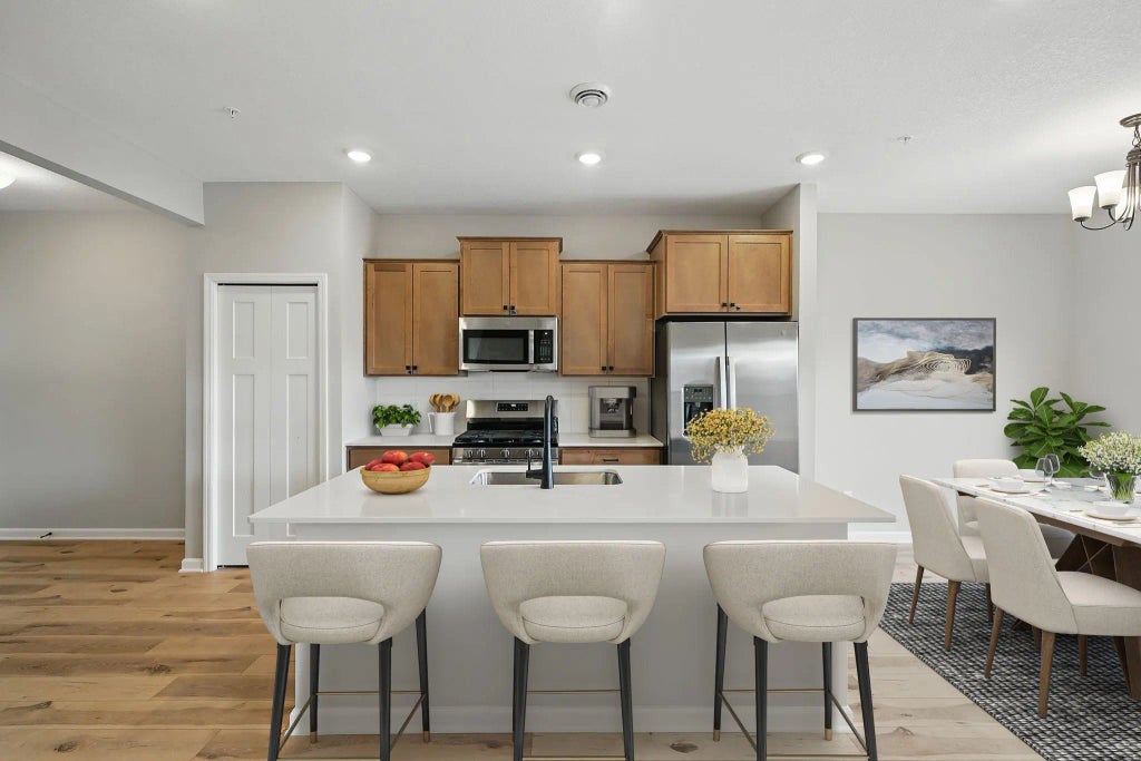 10318 Birchwood Circle, Victoria