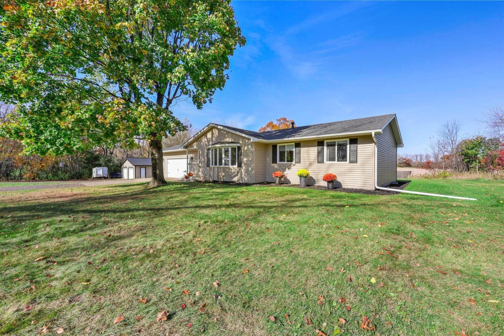 875 309th Lane Nw, Bradford Twp