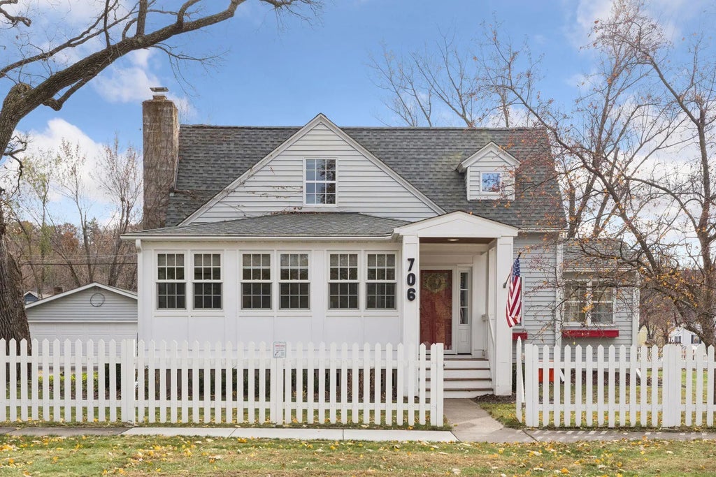 706 Orange Street, Hudson