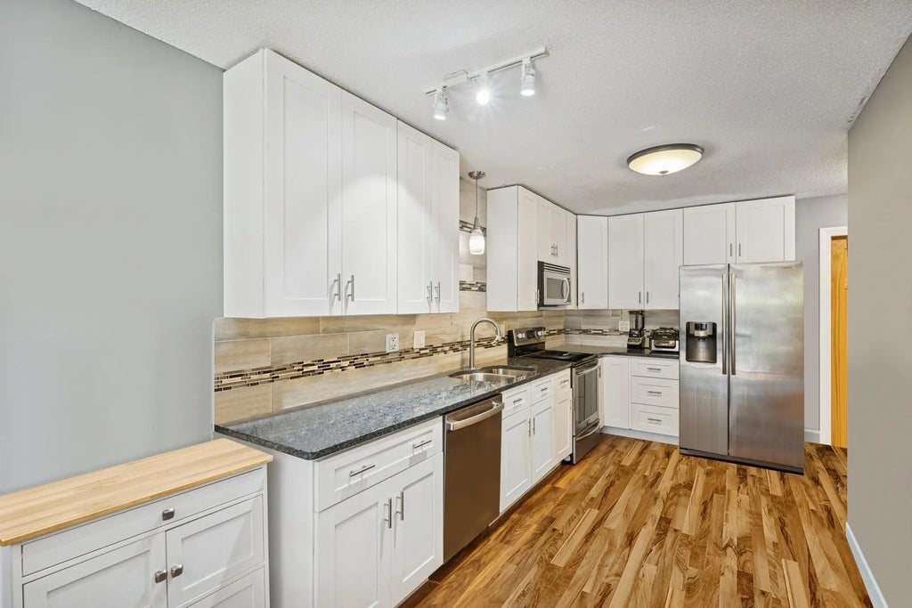 9926 Fillmore Street Ne, Blaine