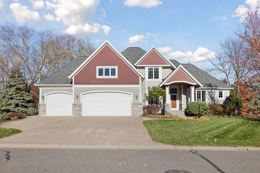 1095 Scarborough Lane, Woodbury