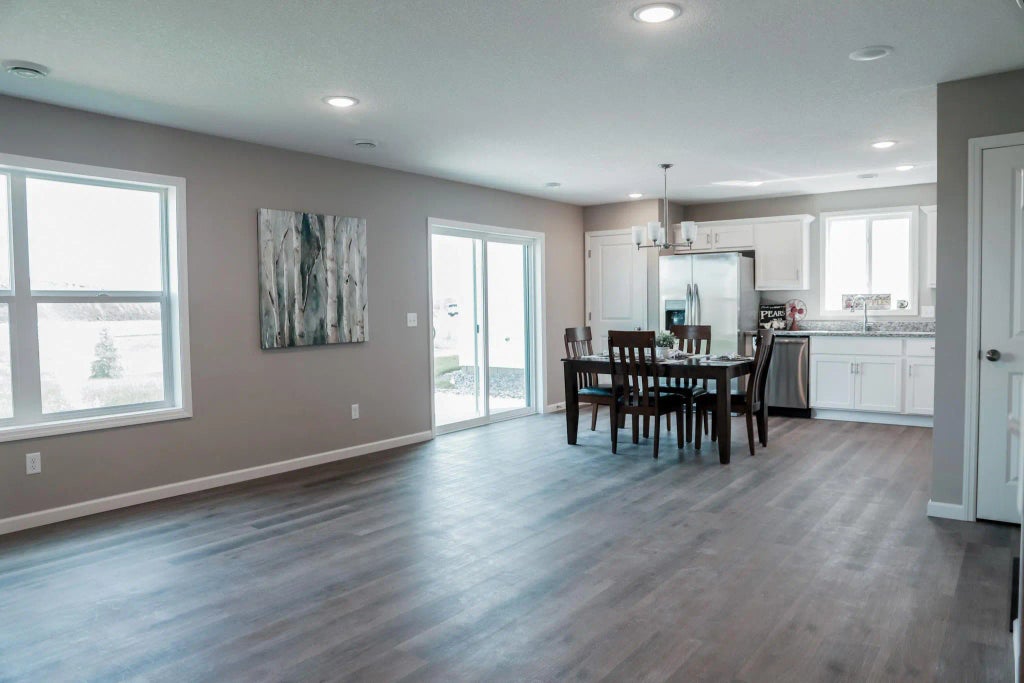 618 47th Avenue Ne, Saint Cloud