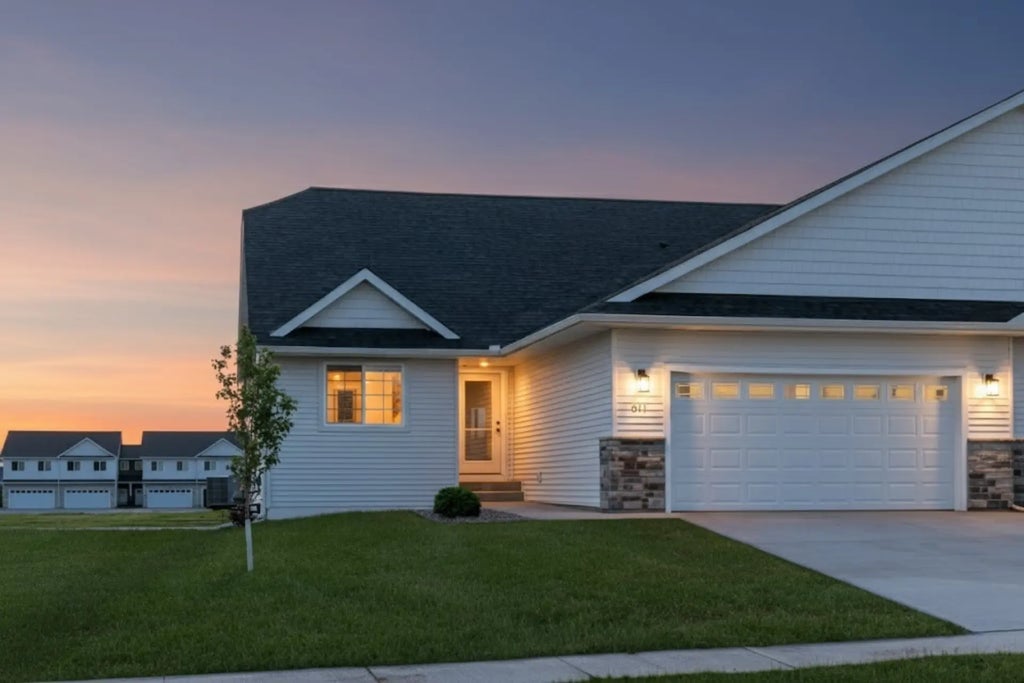 601 S Division Street, Roberts