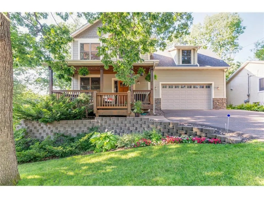 47 Hickory Street, Mahtomedi