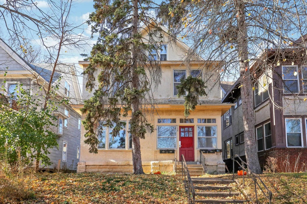 3136 10th Avenue S, Minneapolis