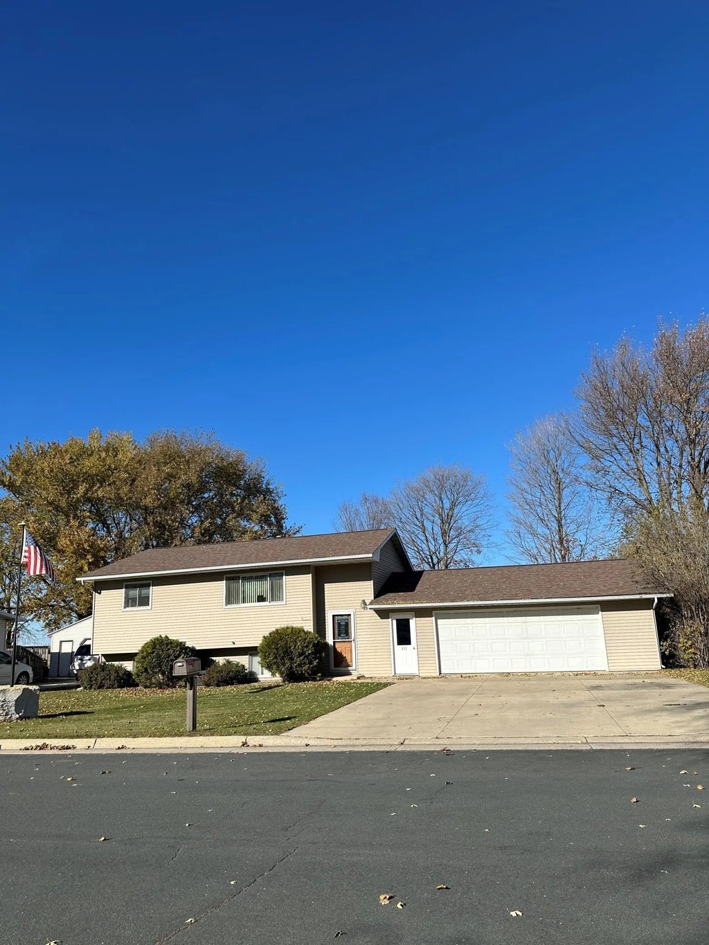 113 E Fairview Street, Spring Valley