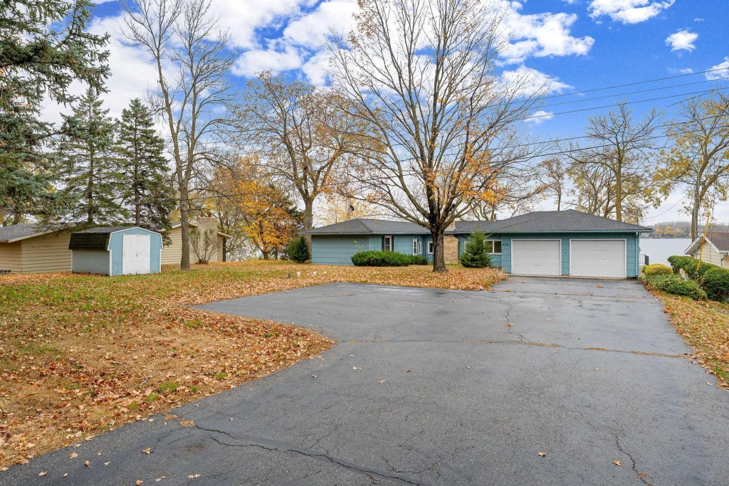 810 N Shore Drive, Waterville