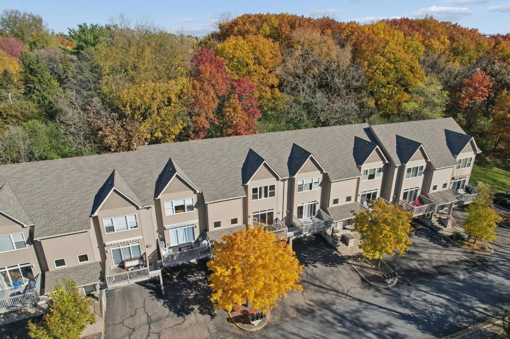 9816 Cove Drive, Minnetonka