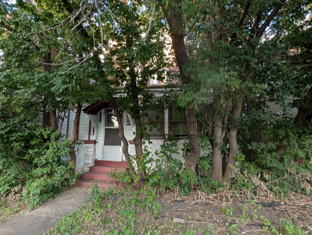 3321 Hennepin Avenue, Minneapolis