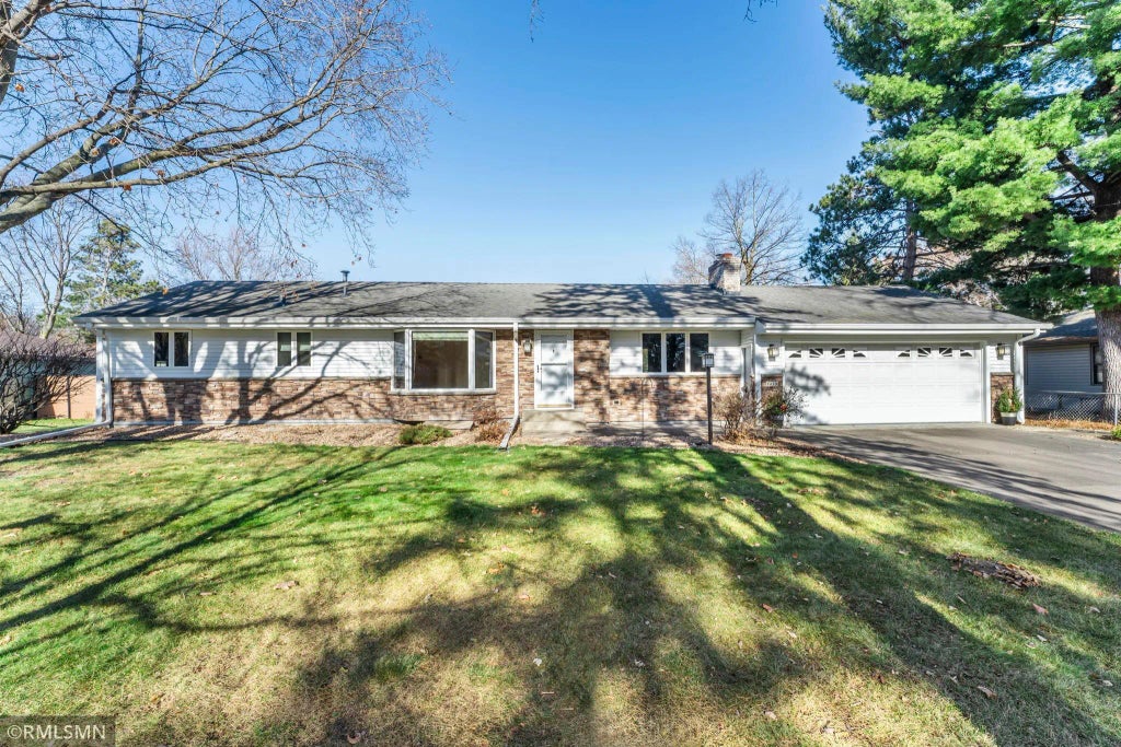 608 82nd Avenue N, Brooklyn Park