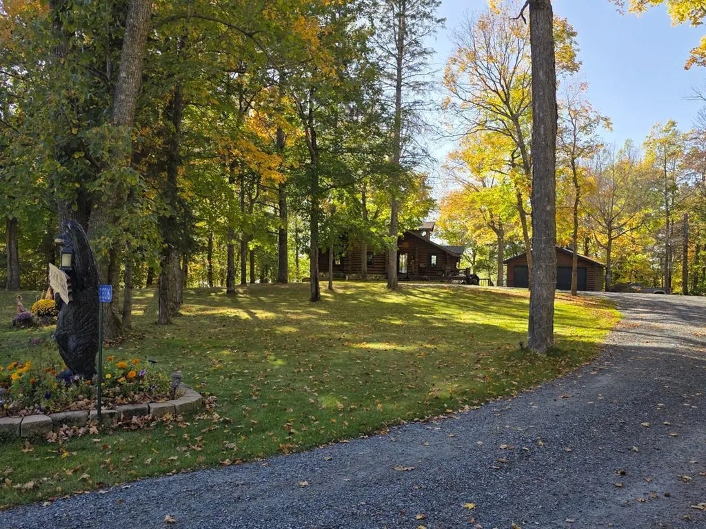 13316 Bellecourt Road Ne, Taylor Twp