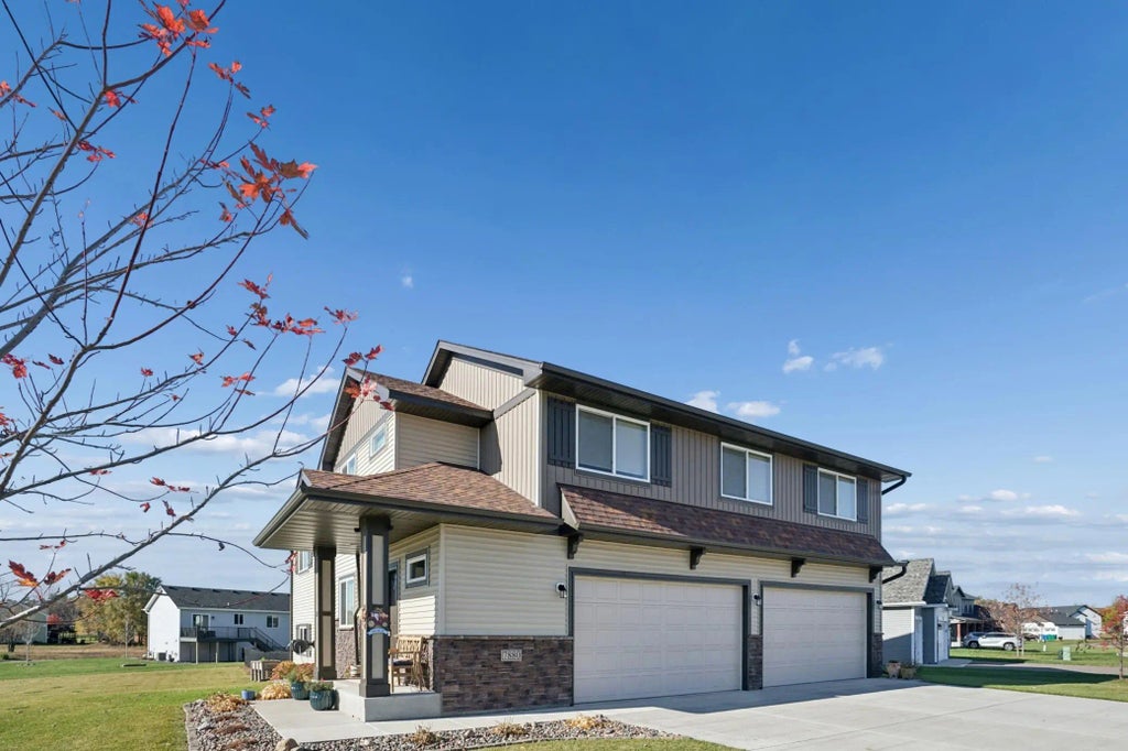 7880 Gunner Drive, Clear Lake