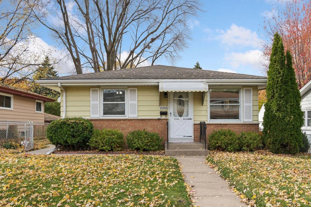 4206 2nd Street Ne, Columbia Heights