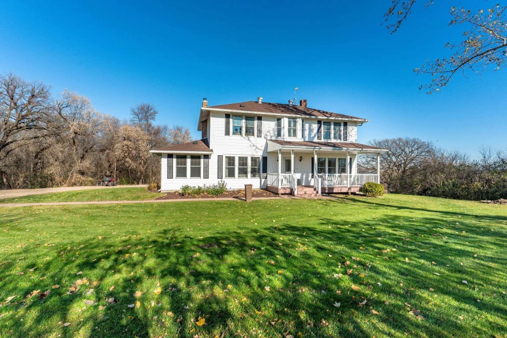 24543 County Highway 124, Dane Prairie Twp