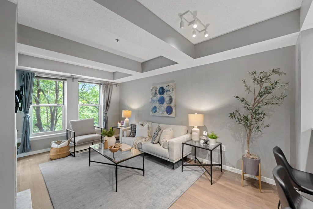 645 N 1st Street 305, Minneapolis