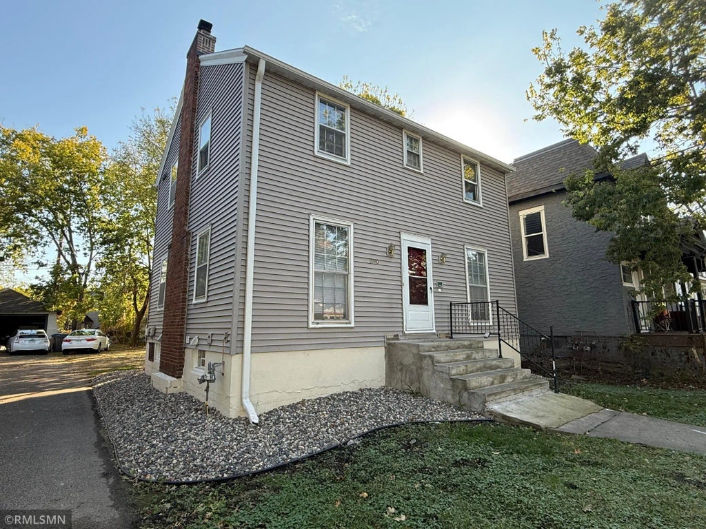 1090 16th Avenue Se, Minneapolis