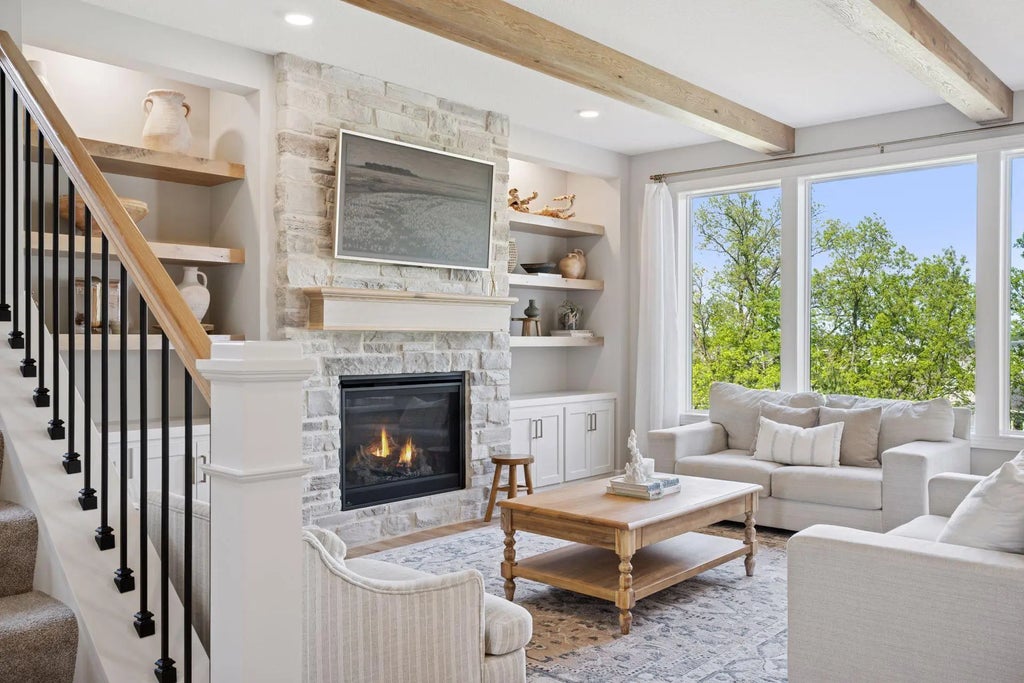 14542 Kingsview Lane N, Dayton