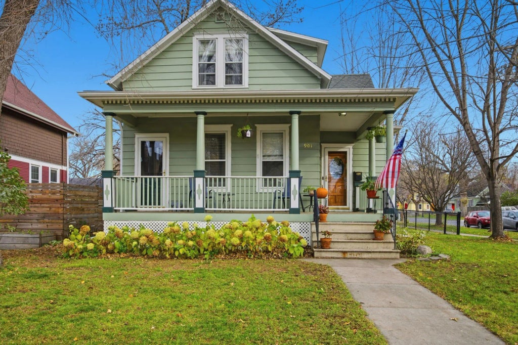 901 3rd Street N, Fargo