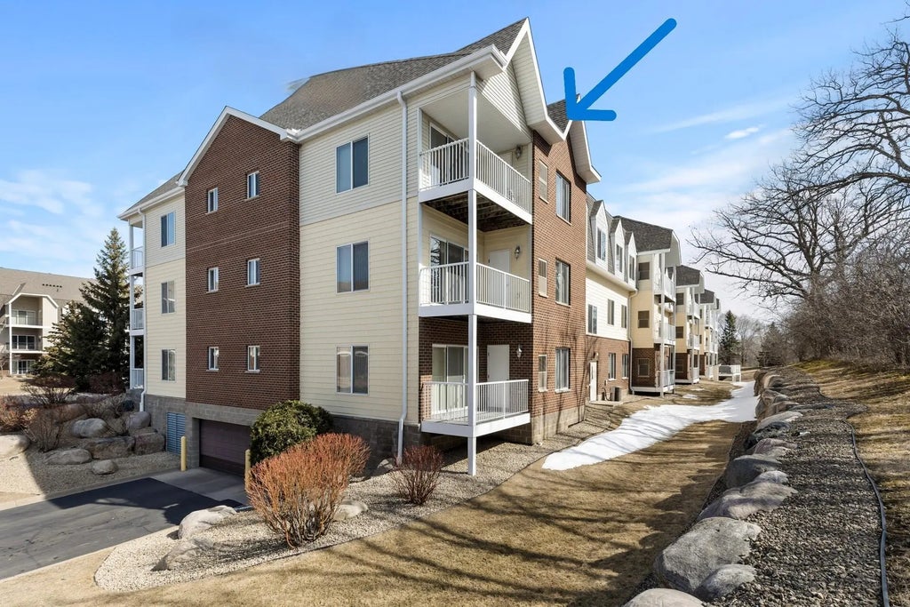 13670 Carrach Avenue 300, Rosemount