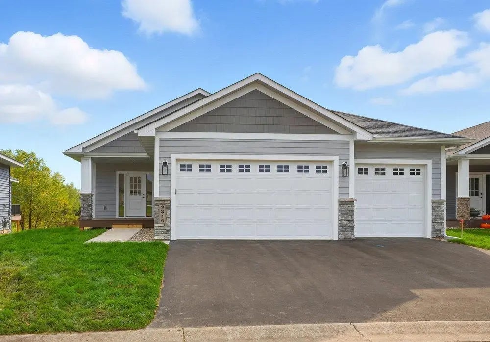 9815 Pinehurst Drive, Elko New Market