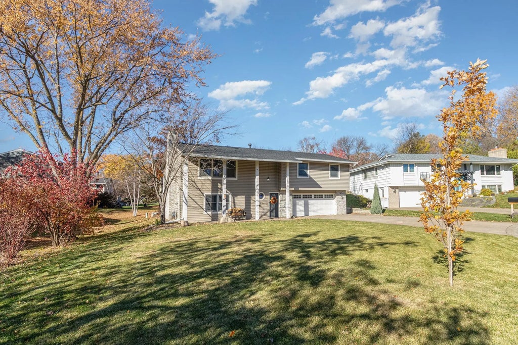 3244 Ensign Court N, New Hope