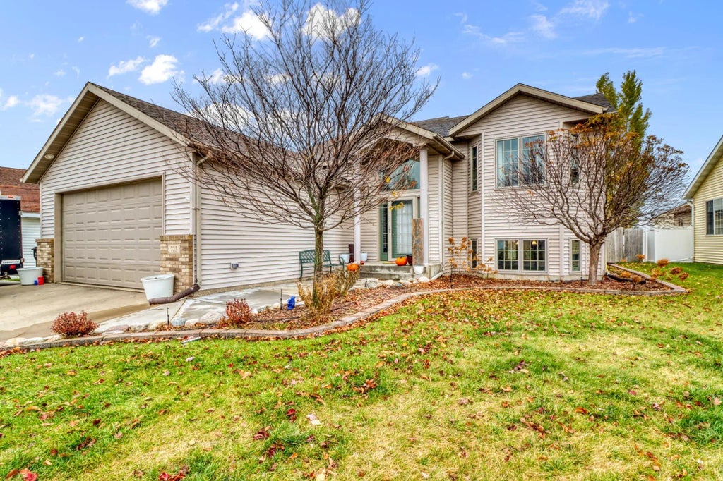 723 16 Avenue W, West Fargo