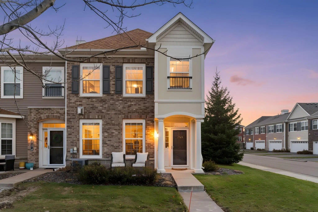 17390 72nd Avenue N 1301, Maple Grove