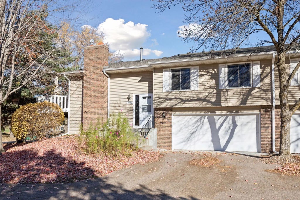 4680 Ridge Cliff Drive, Eagan