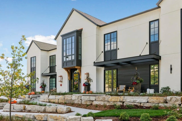 2416 Commerce Boulevard A2, Mound