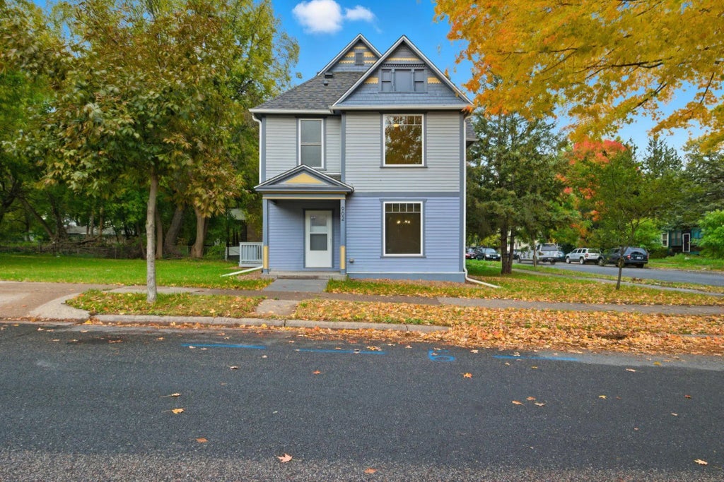 902 22nd Avenue N, Minneapolis