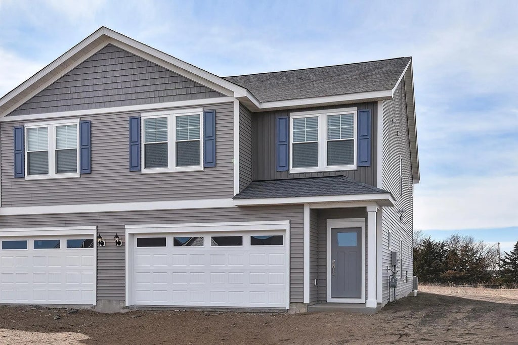 39723 Fallbrook Avenue, North Branch