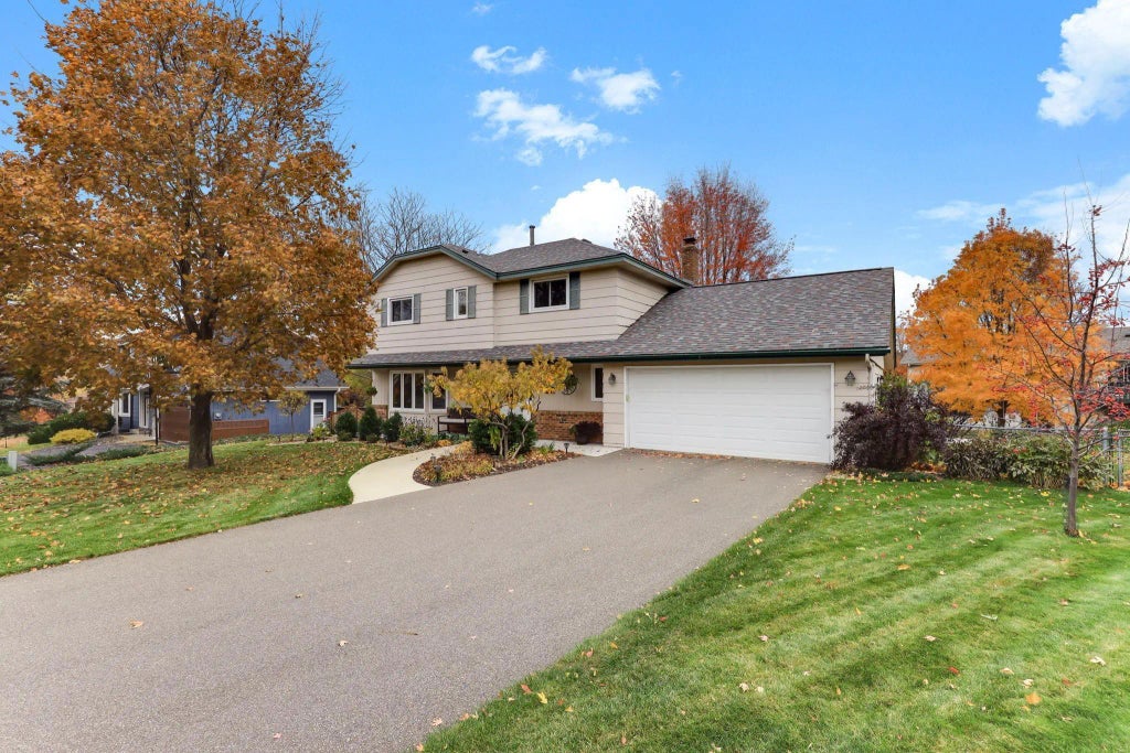 609 Chicago Drive, Burnsville